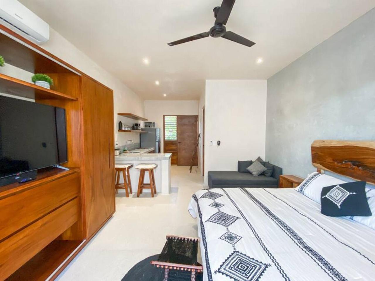 ANGO - BohoChic Studio with Full Kitchen, Pool, Balcony, WiFi, AC view 4