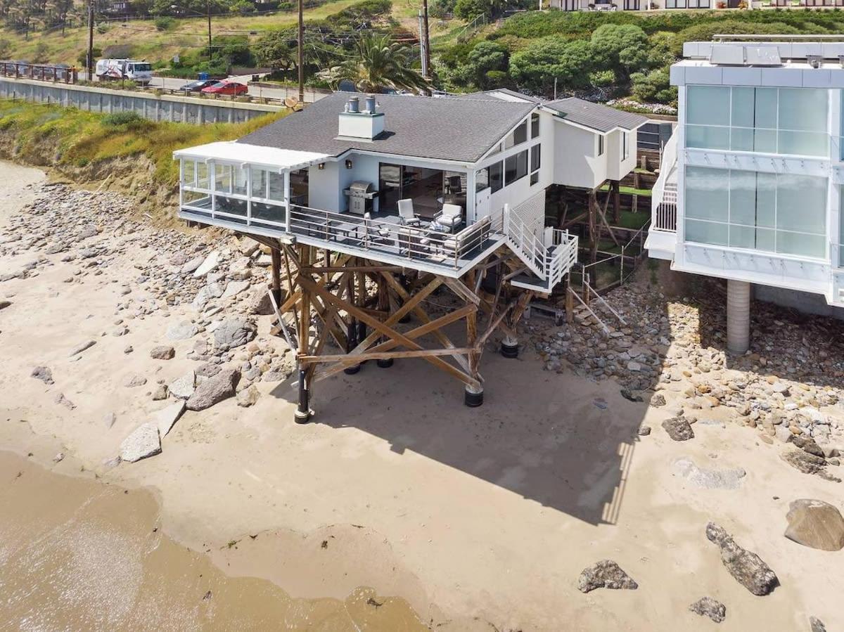 The Surfrider Villa - Malibu Road - MOKE Electric Car Included view 3