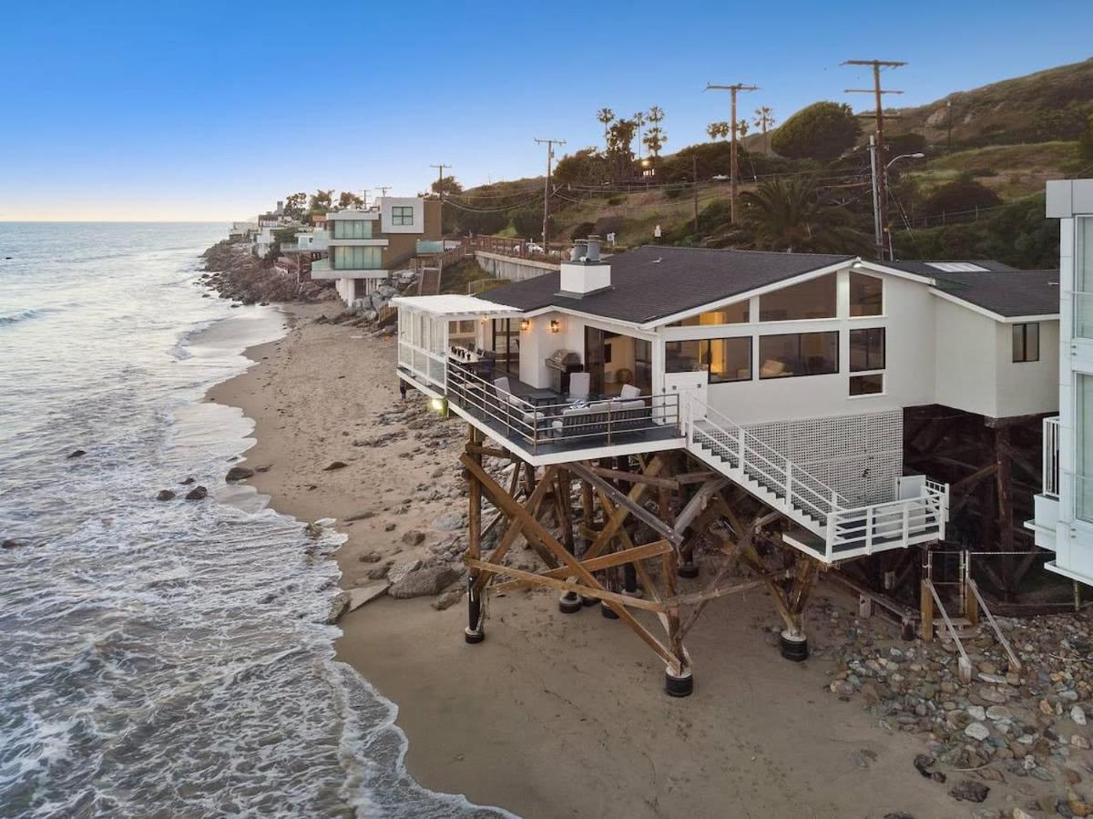 The Surfrider Villa - Malibu Road - MOKE Electric Car Included view 2