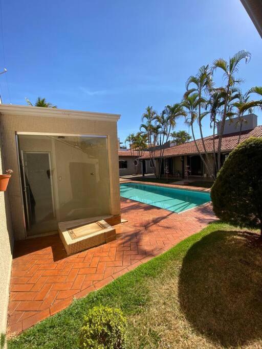 Casa de campo dentro da cidade