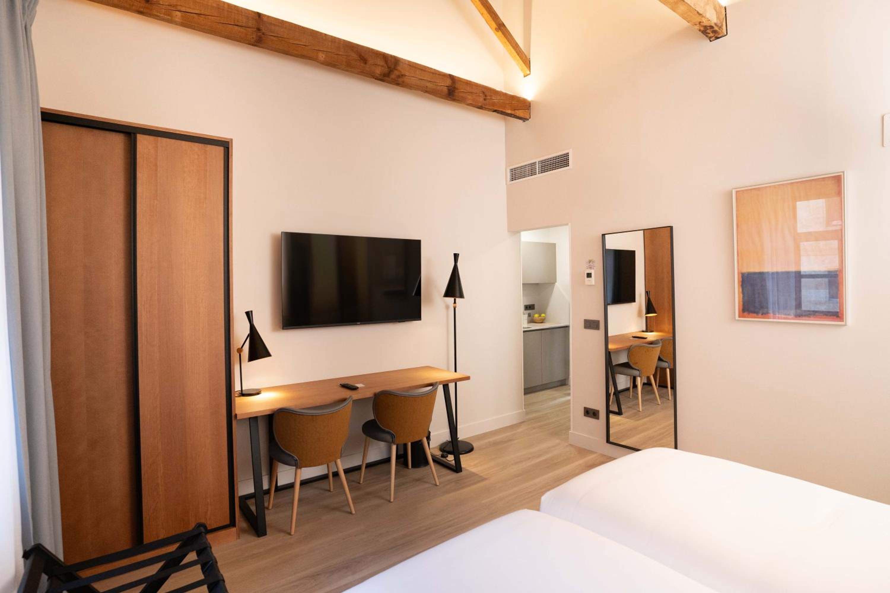 Prisma Suites