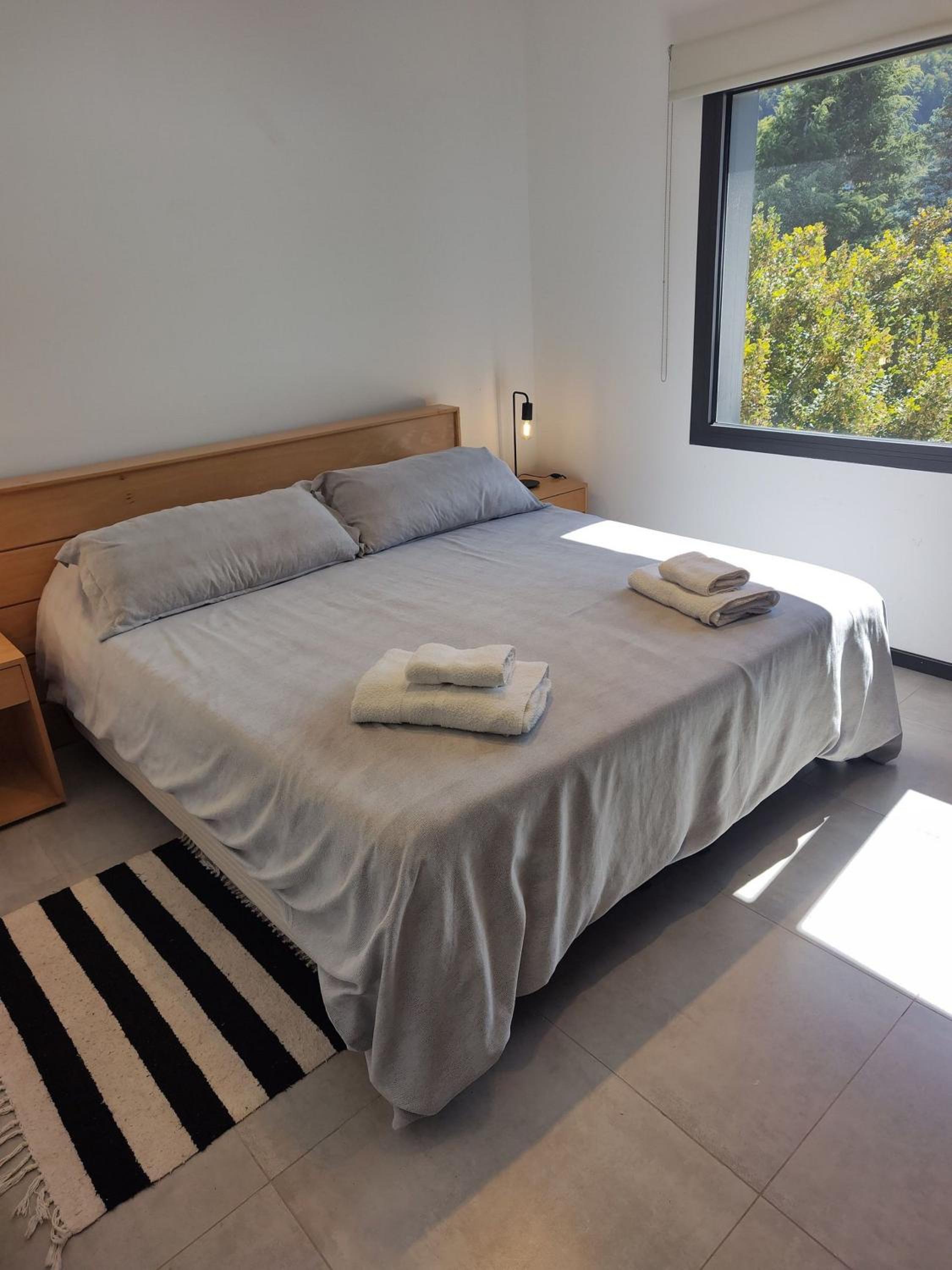 Depto moderno con estacionamiento/ AlquilaMiCasa view 3