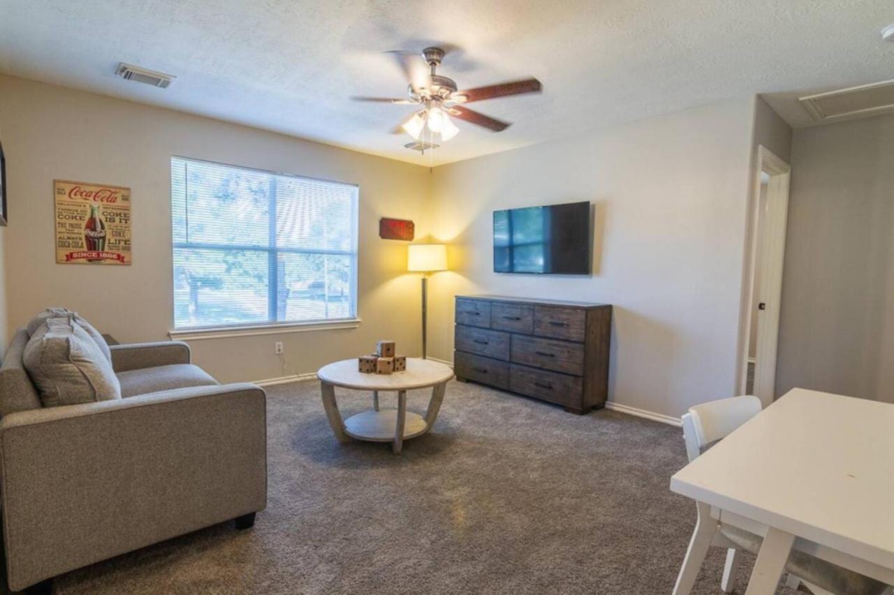 Cozy & Modern 5BR Smart Home with Yard and BBQ view 5