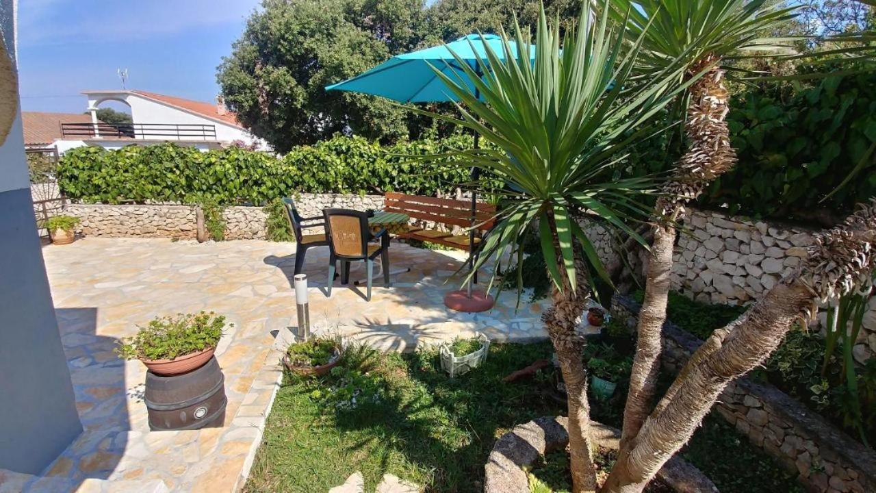 apartment 250 meters to sea private pool view 4