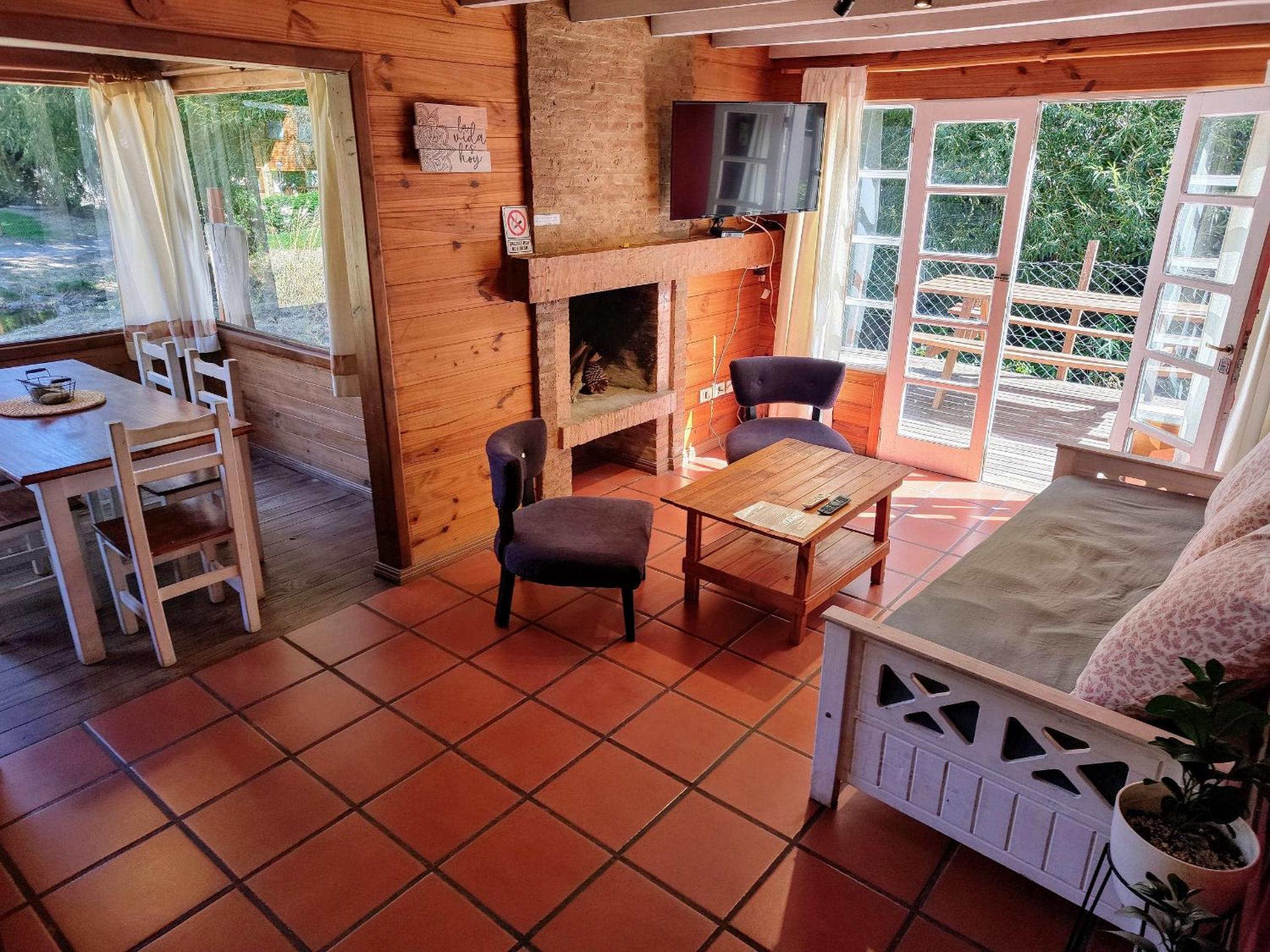 Cabaña soñada sobre el arroyo con dos dormitorios