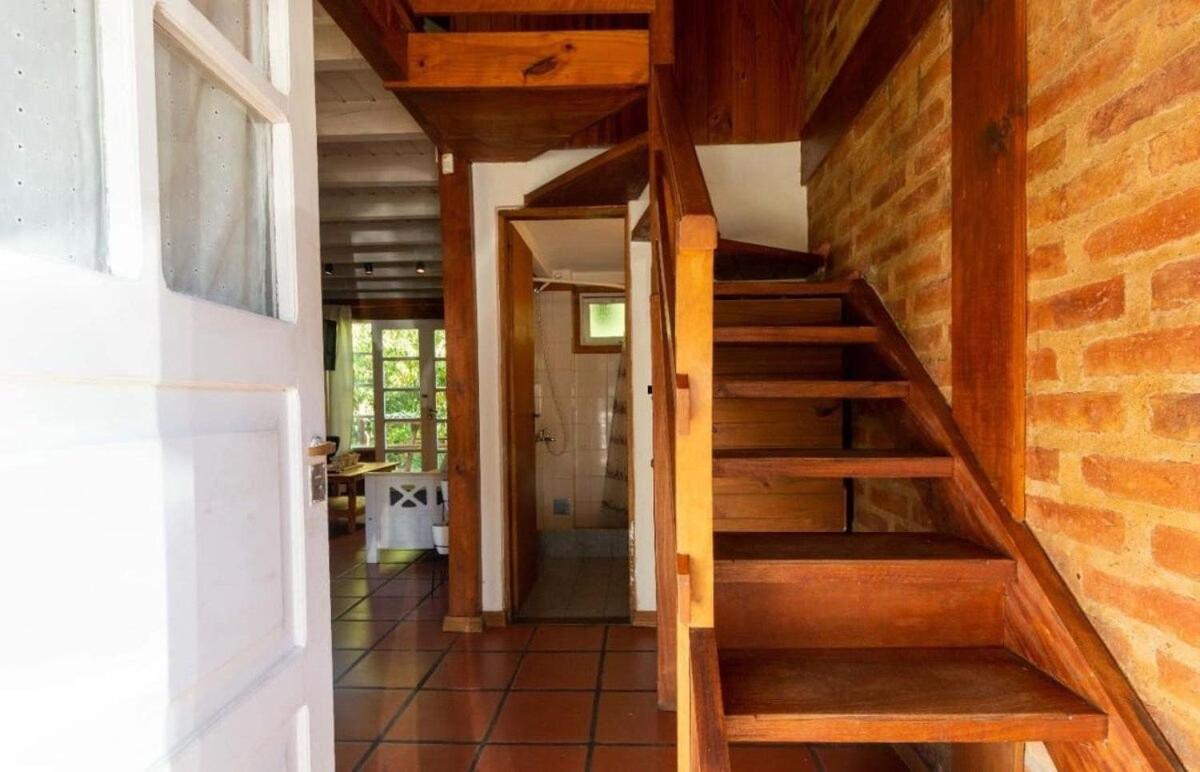 Cabaña soñada sobre el arroyo con dos dormitorios
