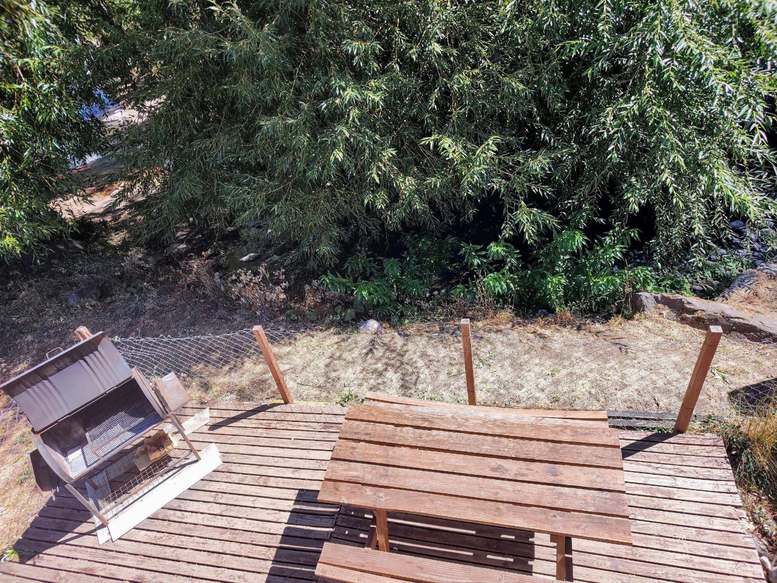 Cabaña soñada sobre el arroyo con dos dormitorios