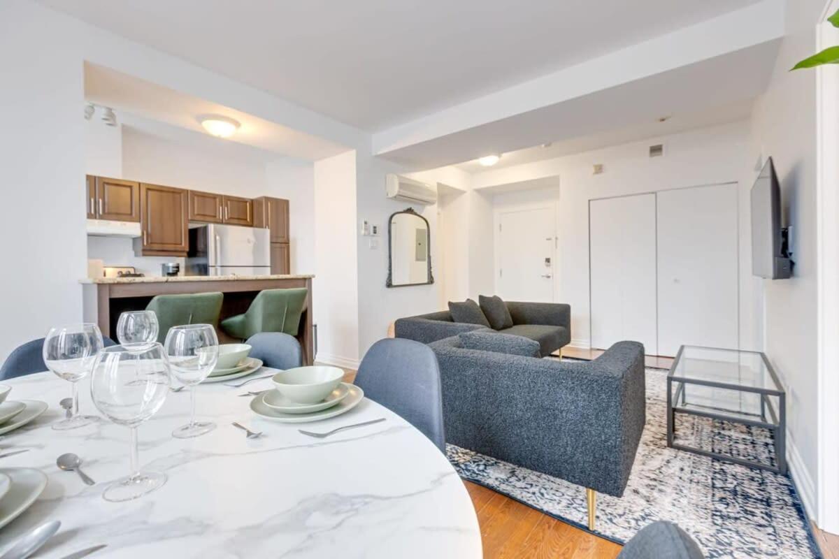M11 Gorgeous Bright Corner 2BR in Heart of MTL view 5