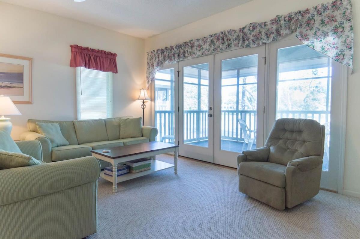 Tidewater Teal Lake 1323 view 4