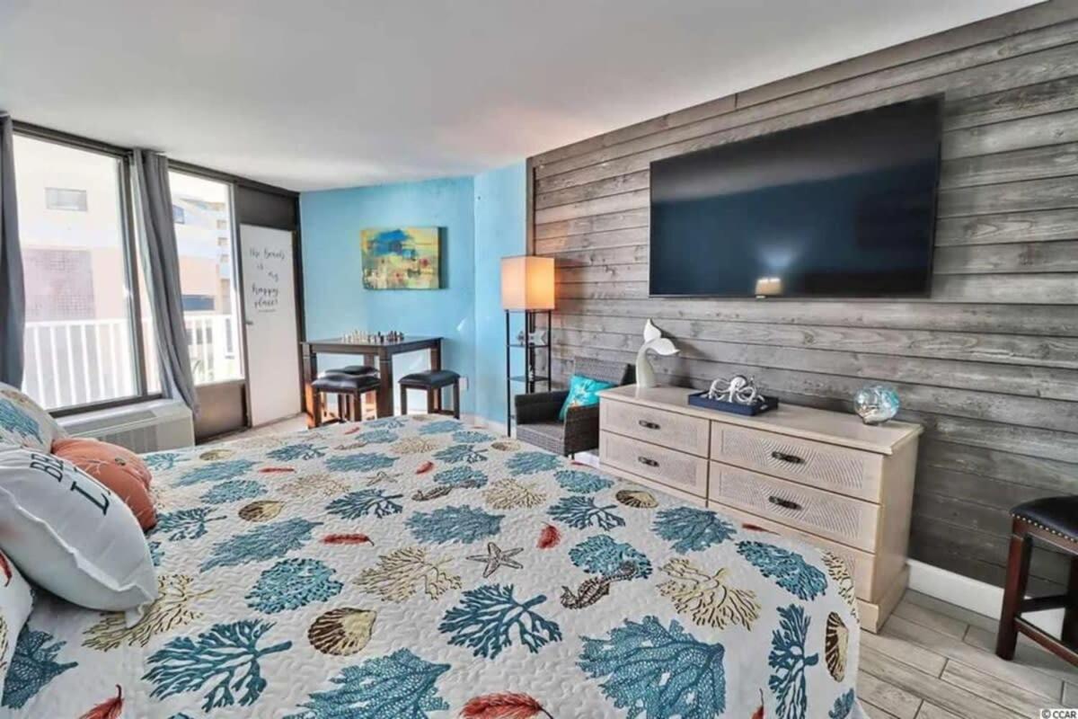 UPDATED UNIT - Beach Getaway Unit 431 view 4