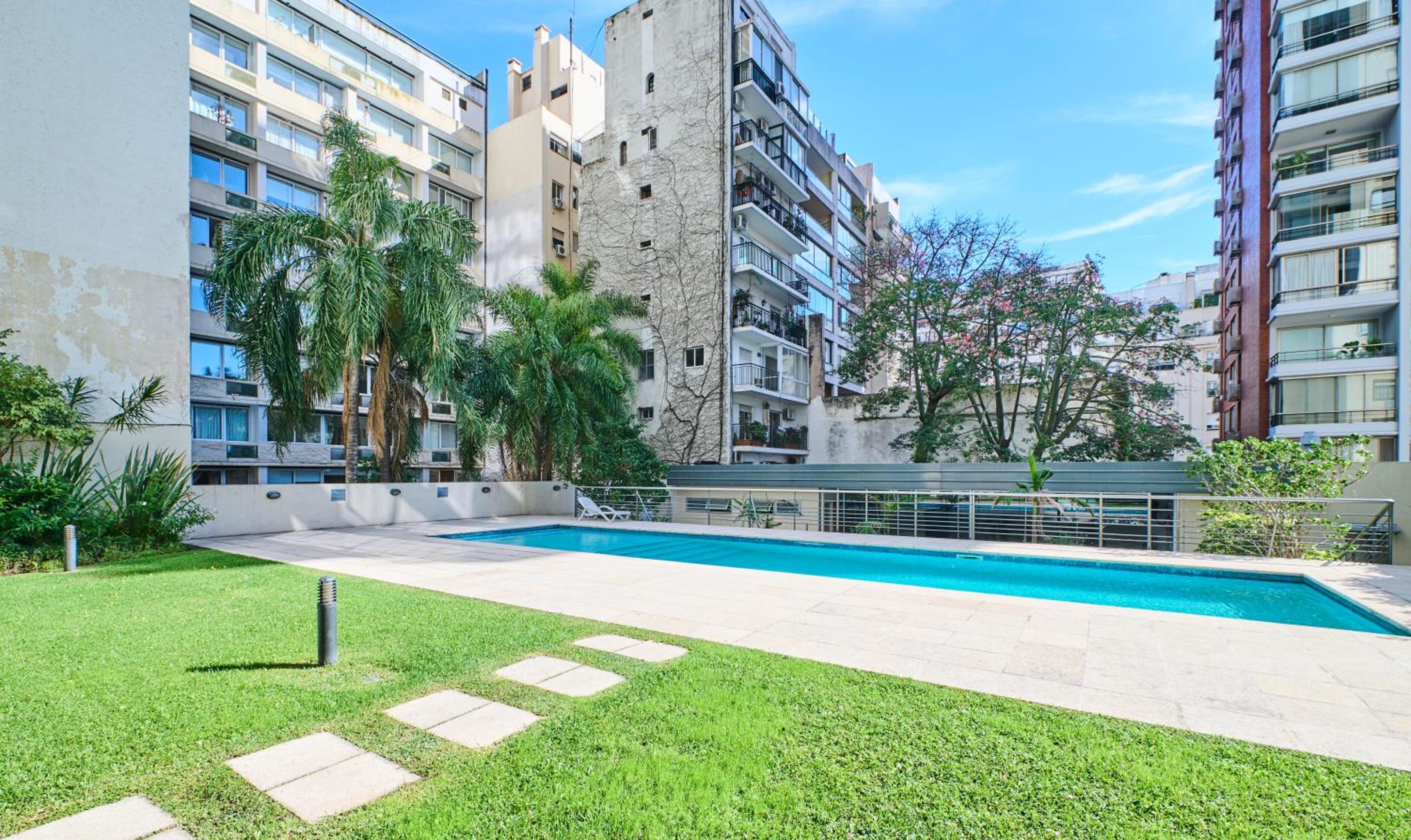 Recoleta: Elegance, Pool and Prime Location
