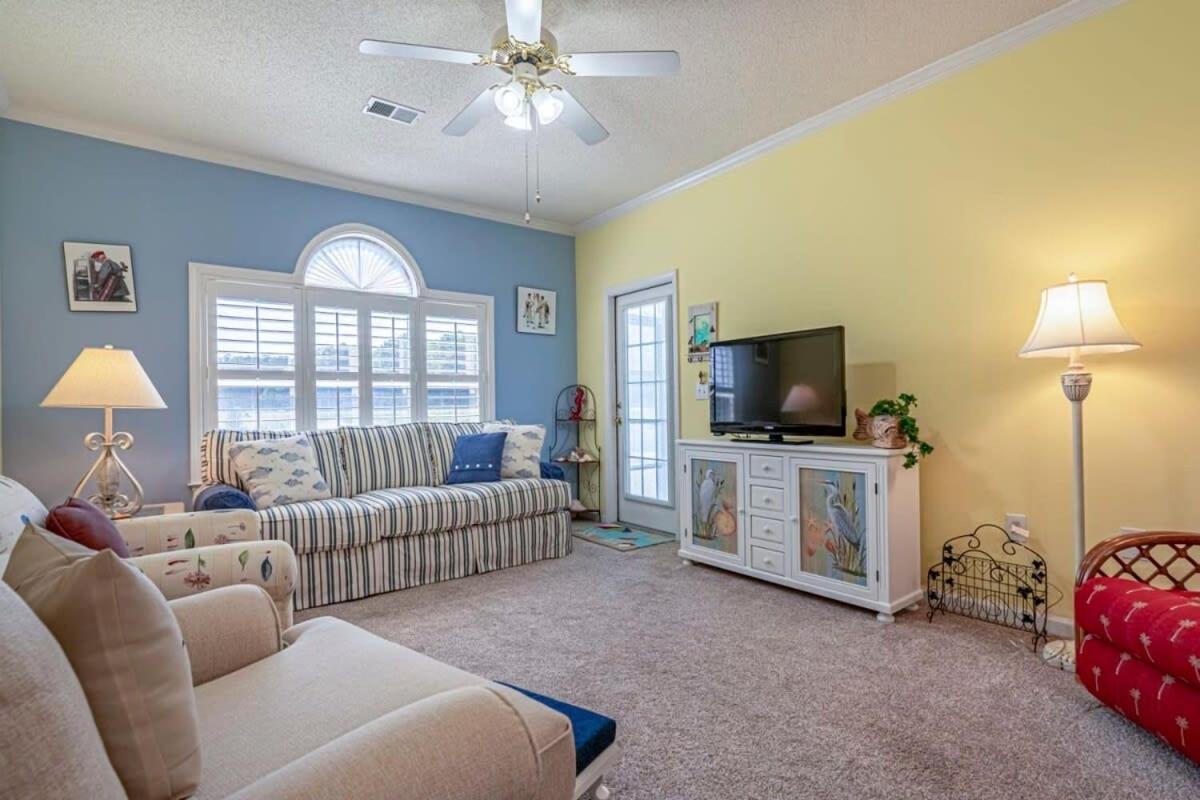 Close to the Beach - Waterway Community view 3
