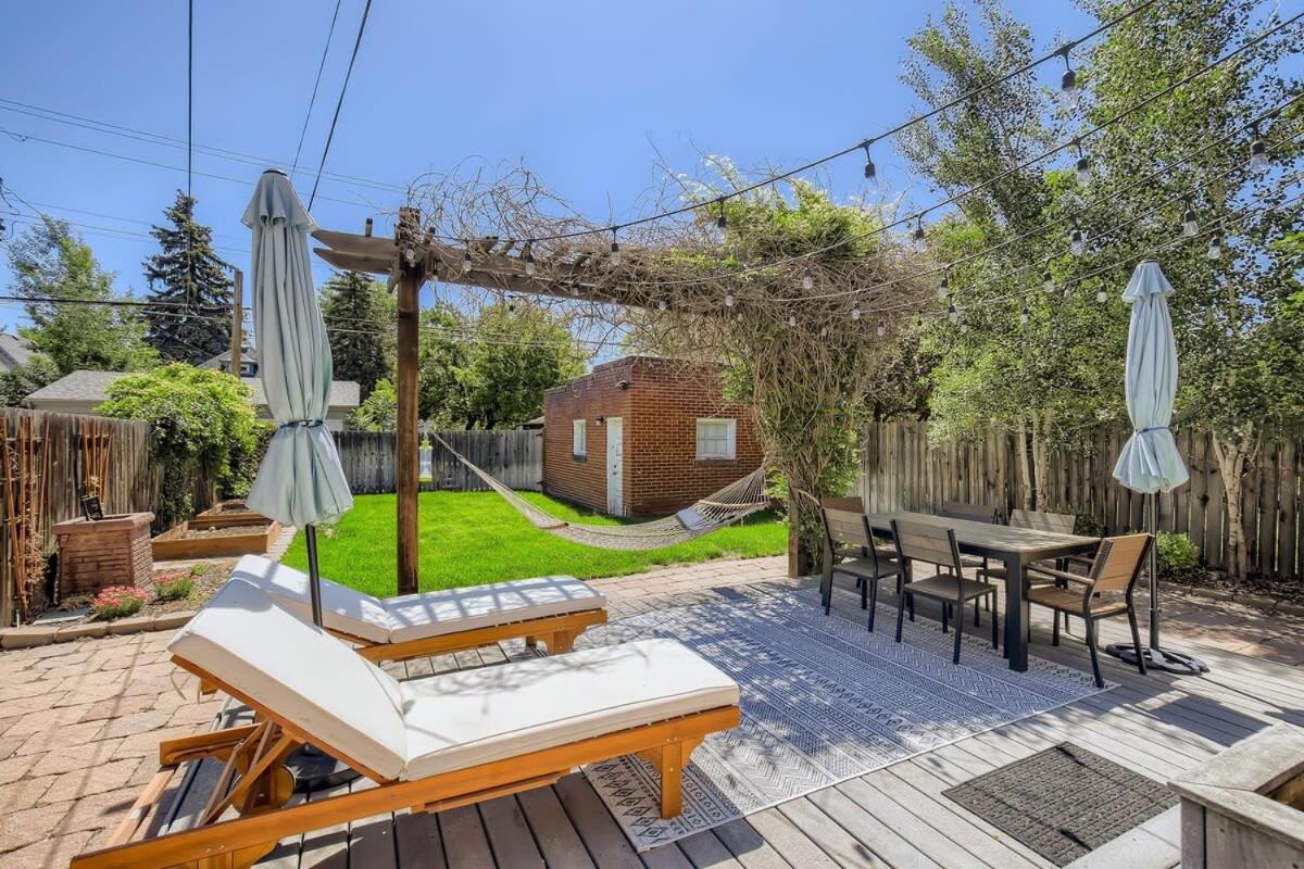 Redbrick Cottage 2BDRM Wash Park Yard & Gym view 2