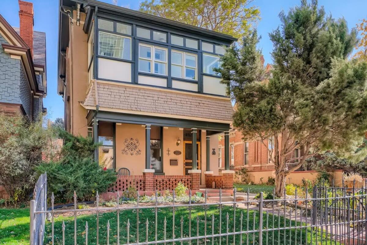 Woods Manor Walk to Downtown Built in 1887 view 4