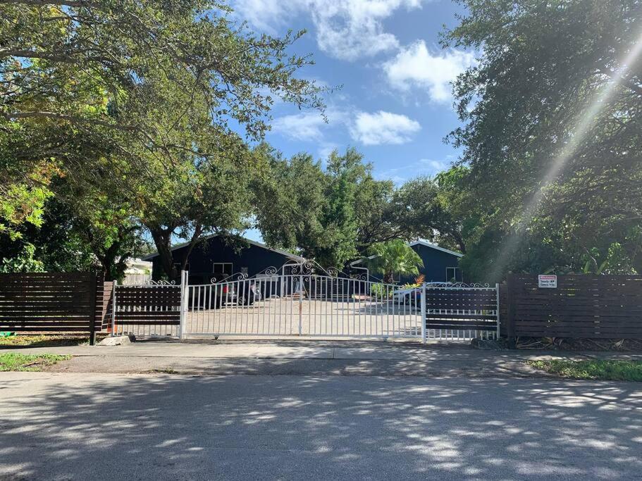 2 Bedroom Boutique Gem 10 min to the beach Washer Dryer Gated Parking Bliss 2 view 3