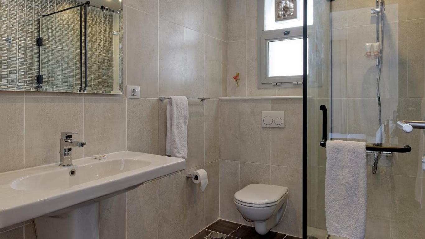 Cairo Festival City Your New View Awaits Fantastic 3BR and Maid Room APT