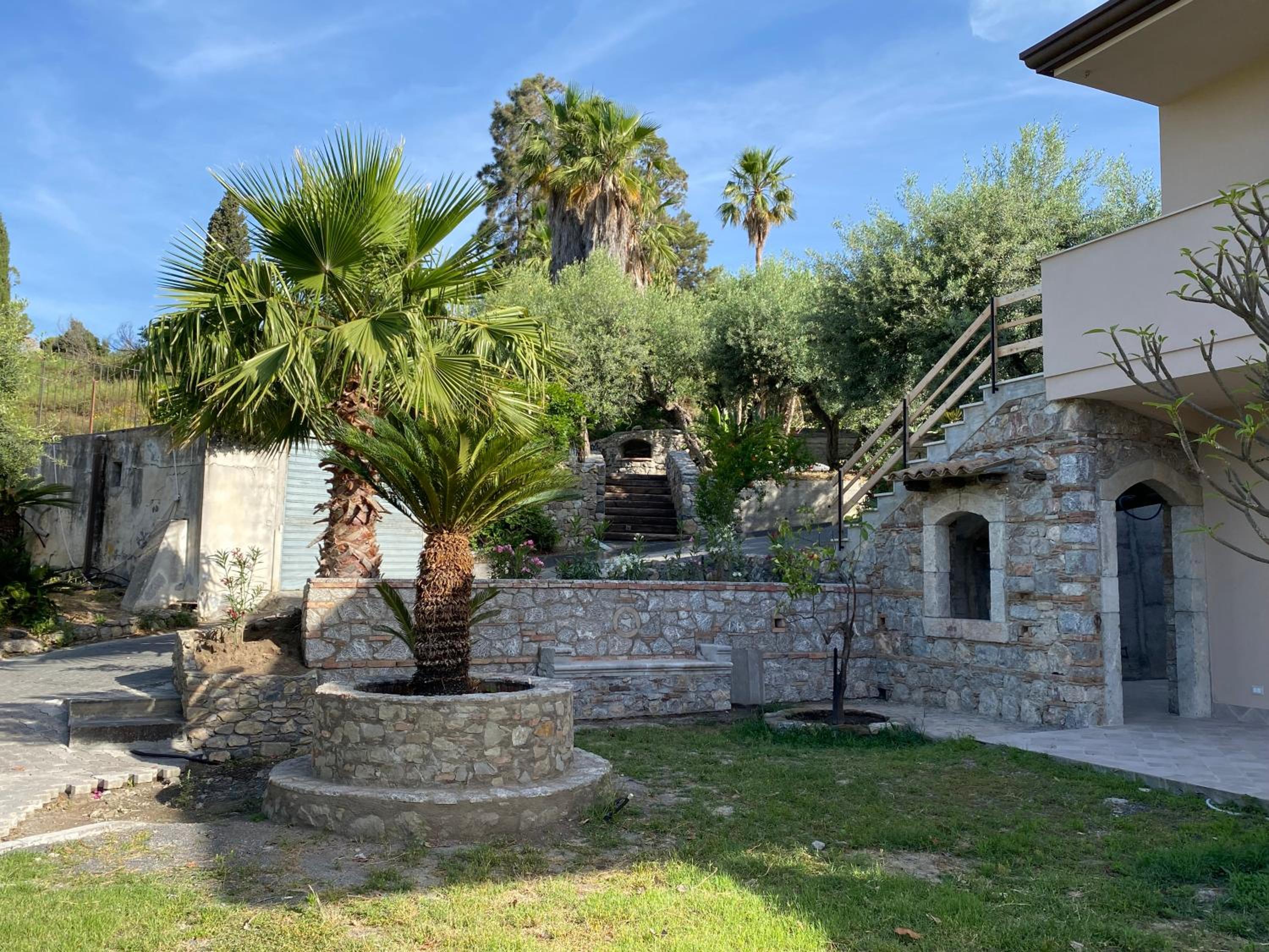 LUXURY VILLA Vittorianna Etna- Taormina & Seaview with Pool photo 4