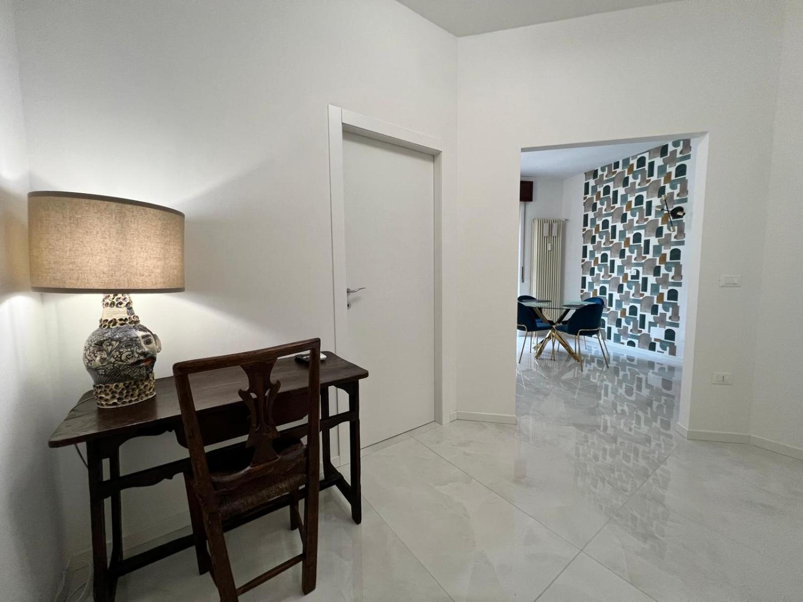 Frame of Verona Apartments photo 5