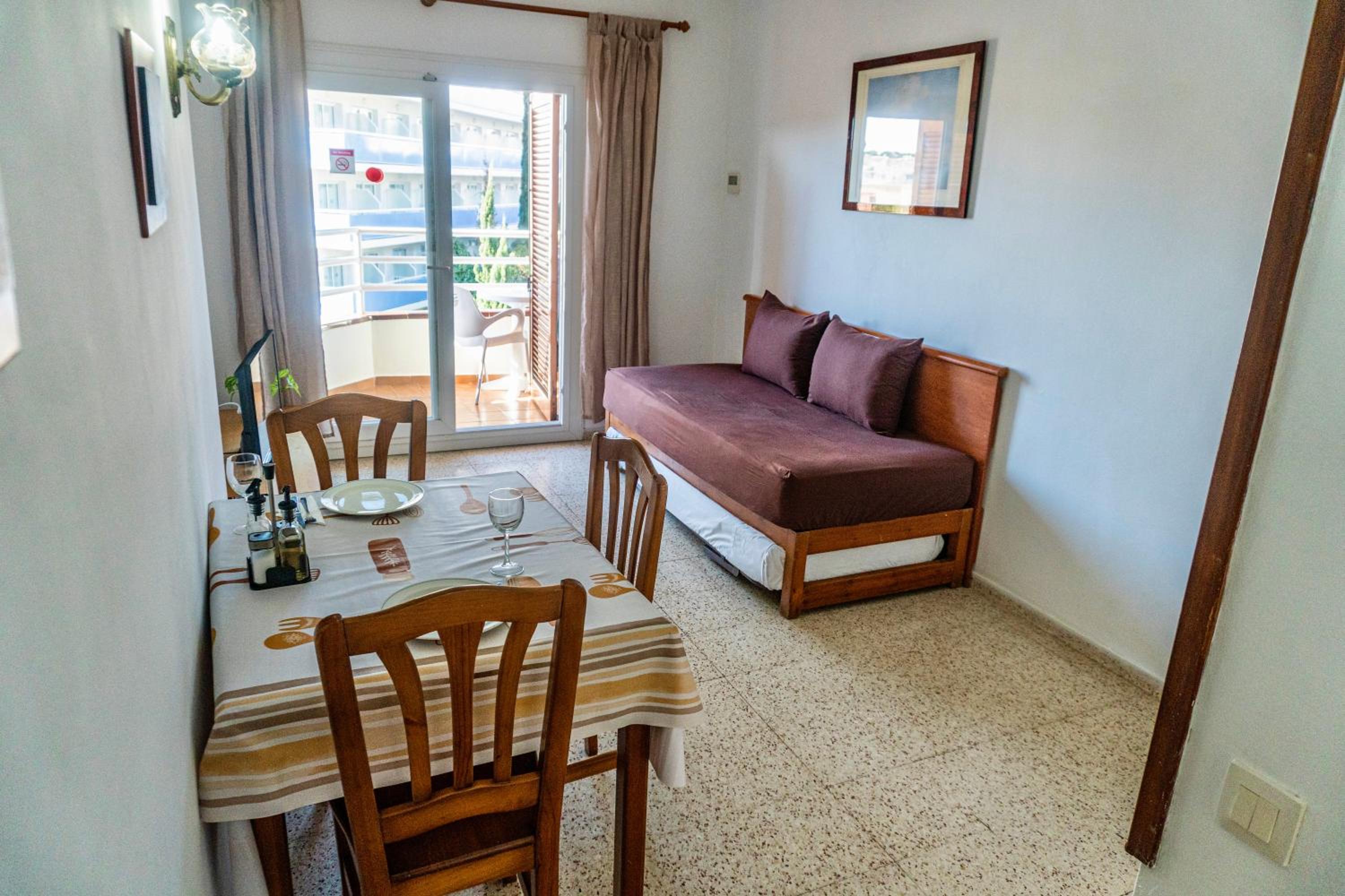 Eva Aparthotel
