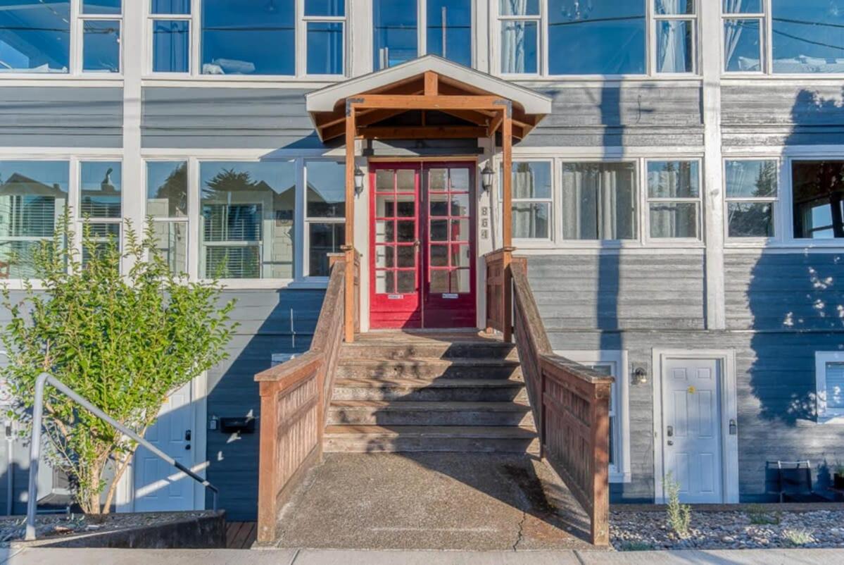 #StayinMyDistrict Historic Apartment Near Downtown