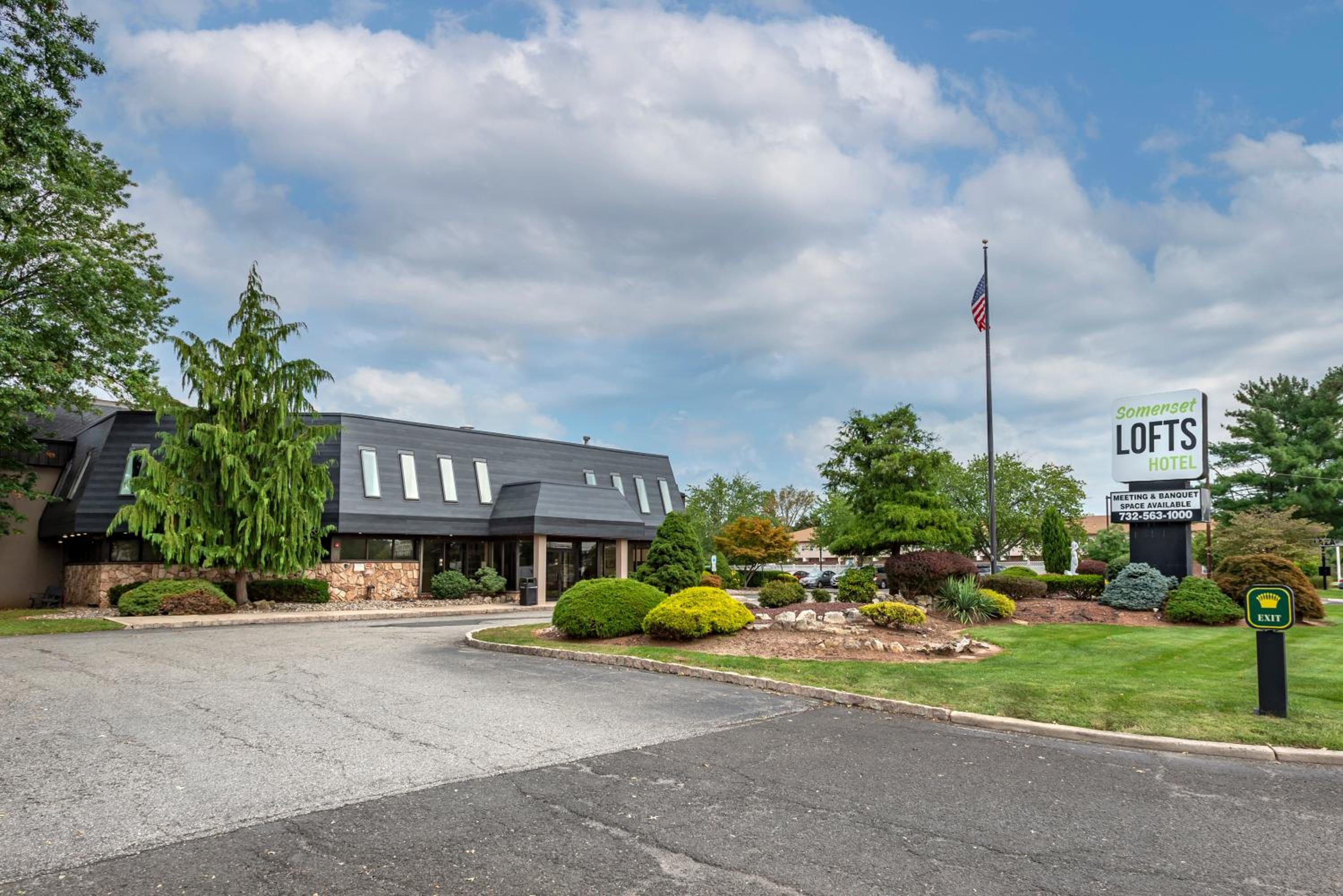 Amwell Suites view 5
