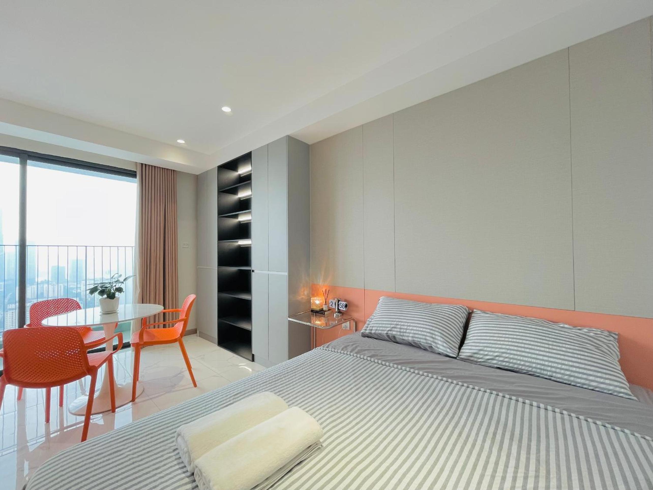Color Vinhomes Smartcity Apartment