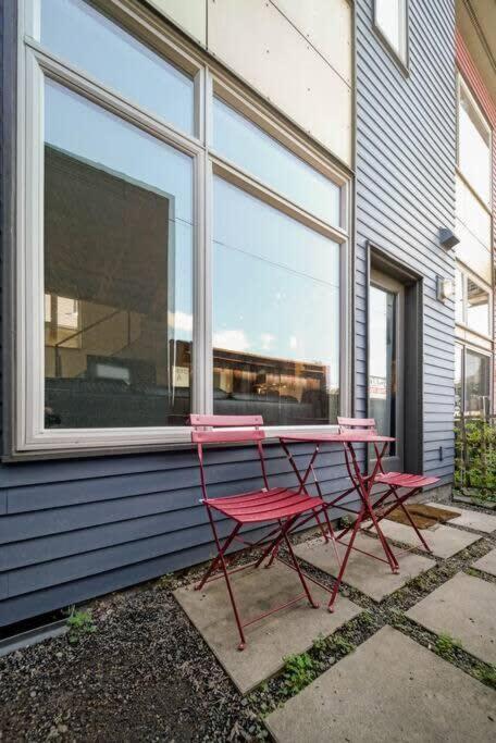 #StayinMyDistrict Buckman Open Loft-Style Townhome view 4