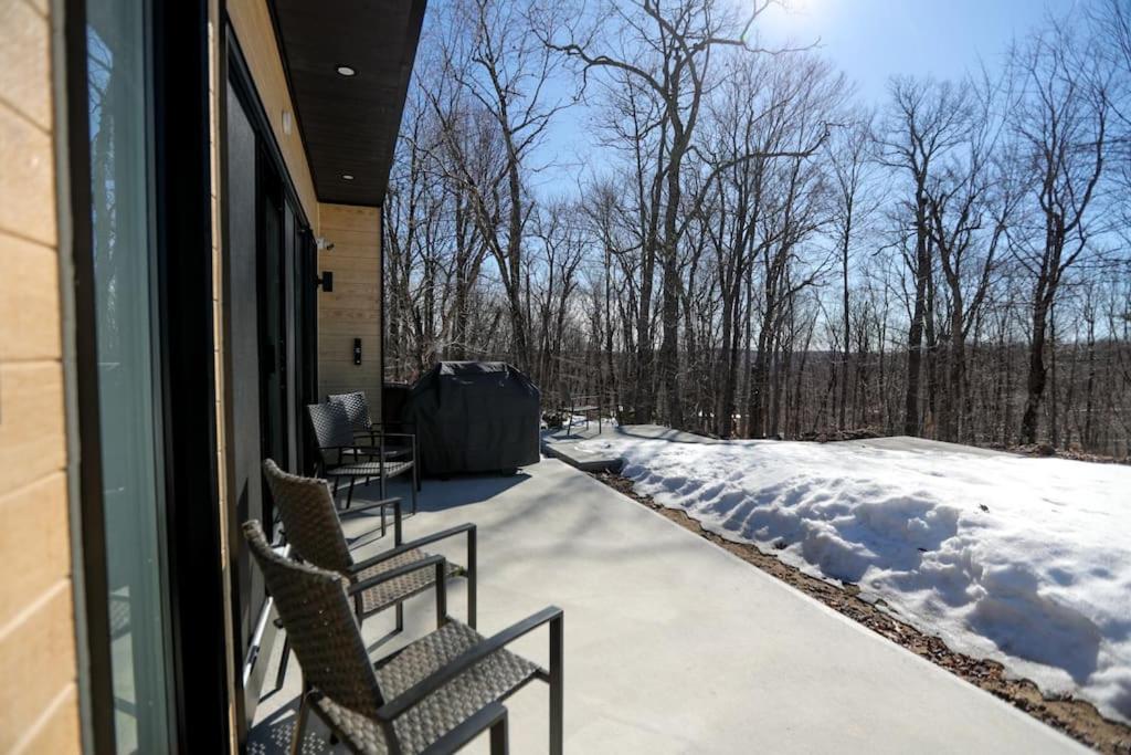 Chalet Élios , Private Hot Tub & Games, Golf & Nature