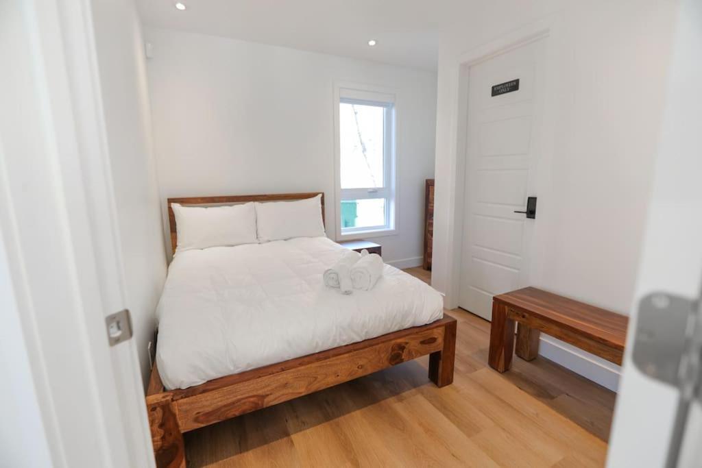 Chalet Élios , Private Hot Tub & Games, Golf & Nature