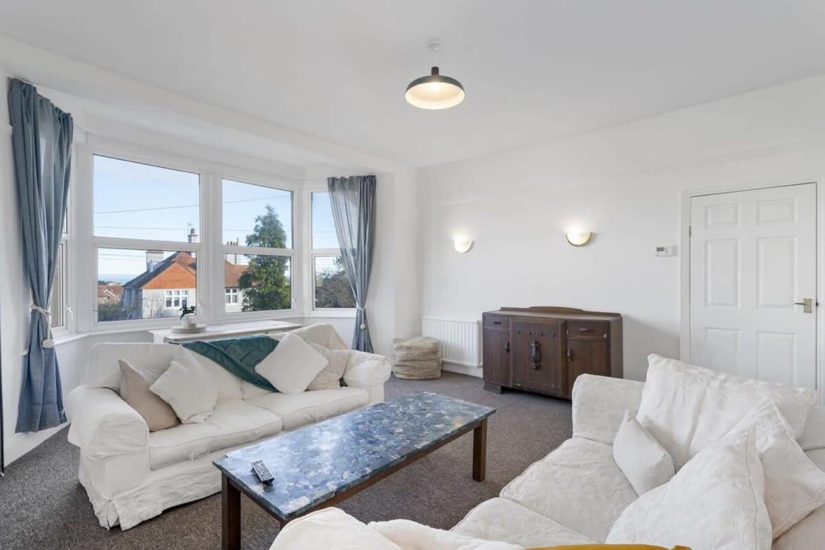 Bright Apartment w Parking & Distant Sea Views view 5