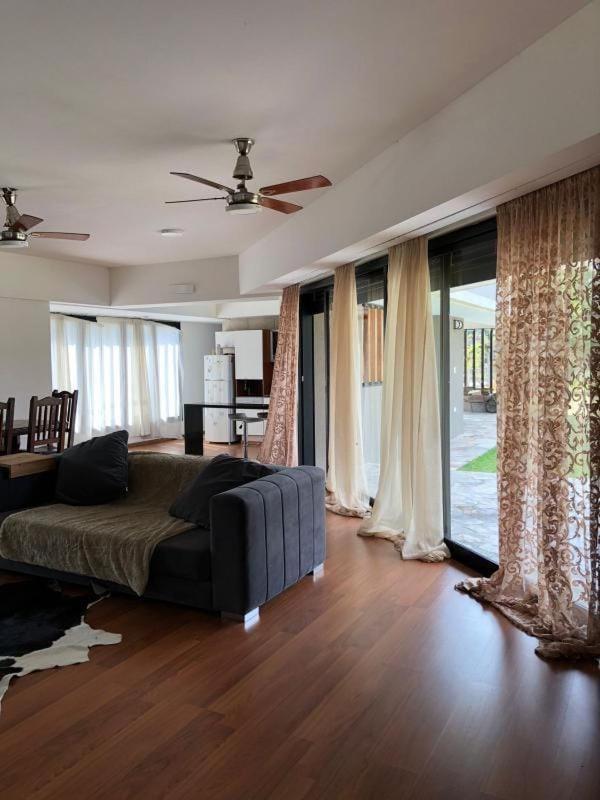 Hermosa casa quinta - Casa lujosa con Amplio Parque