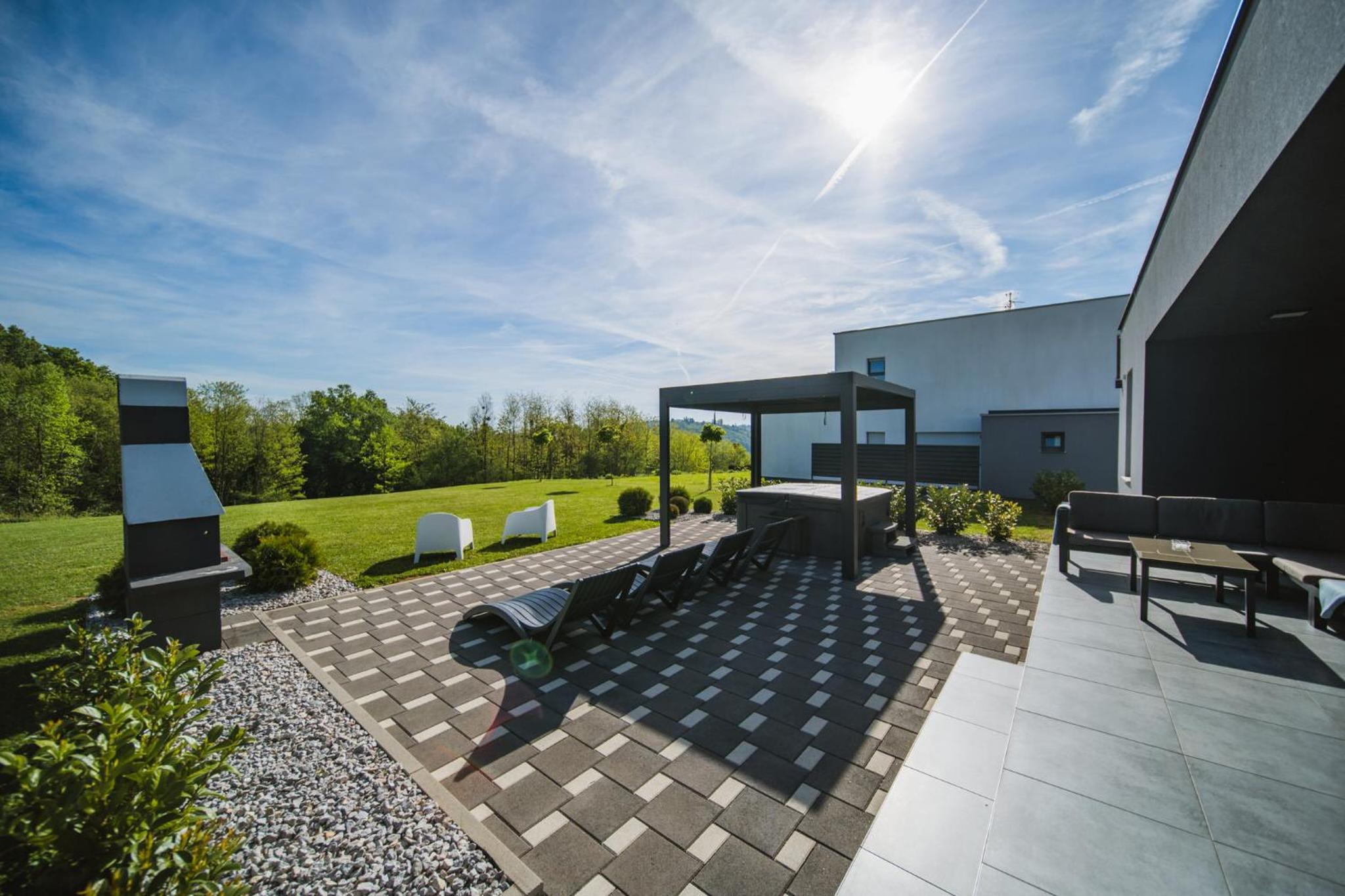 K Relax Place, Varaždinske Toplice, modern home with Sauna, Jacuzzi, WIFI