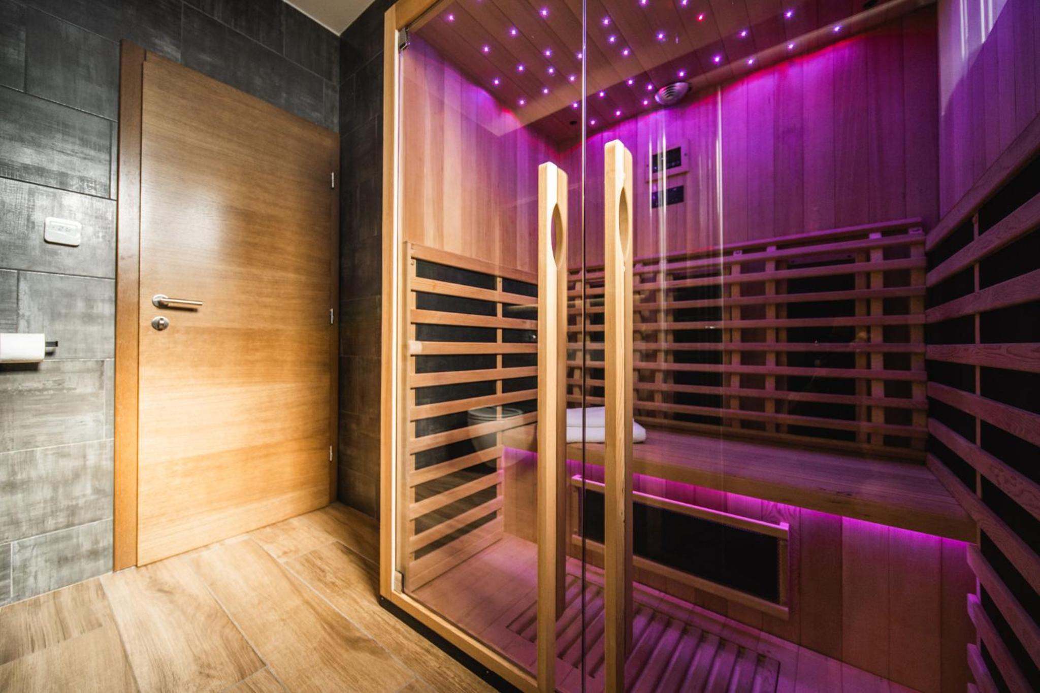 K Relax Place, Varaždinske Toplice, modern home with Sauna, Jacuzzi, WIFI