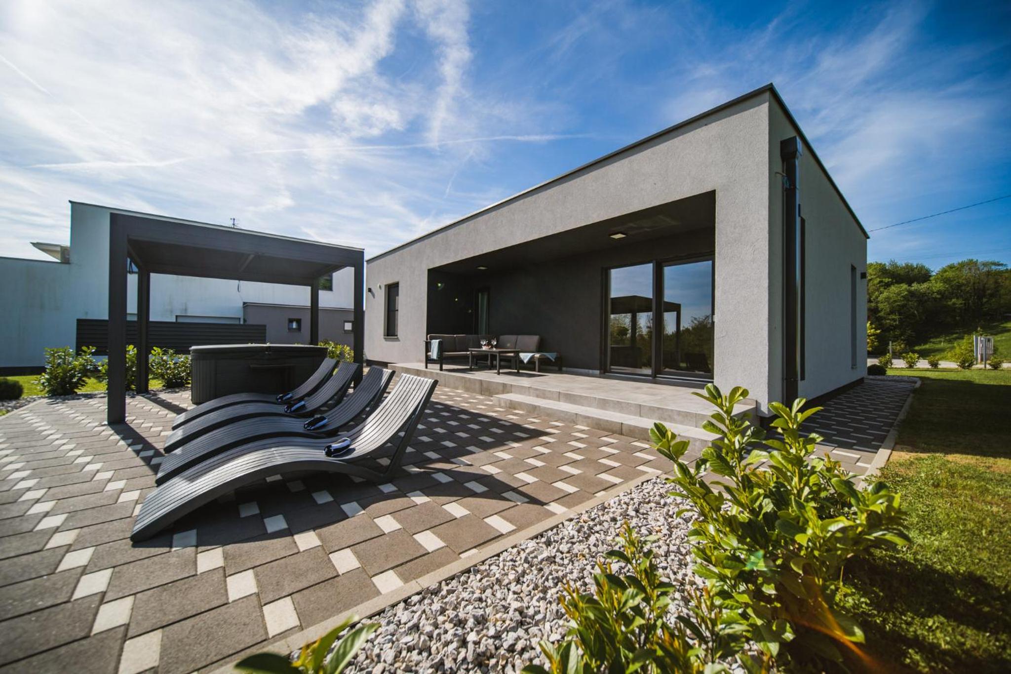 K Relax Place, Varaždinske Toplice, modern home with Sauna, Jacuzzi, WIFI