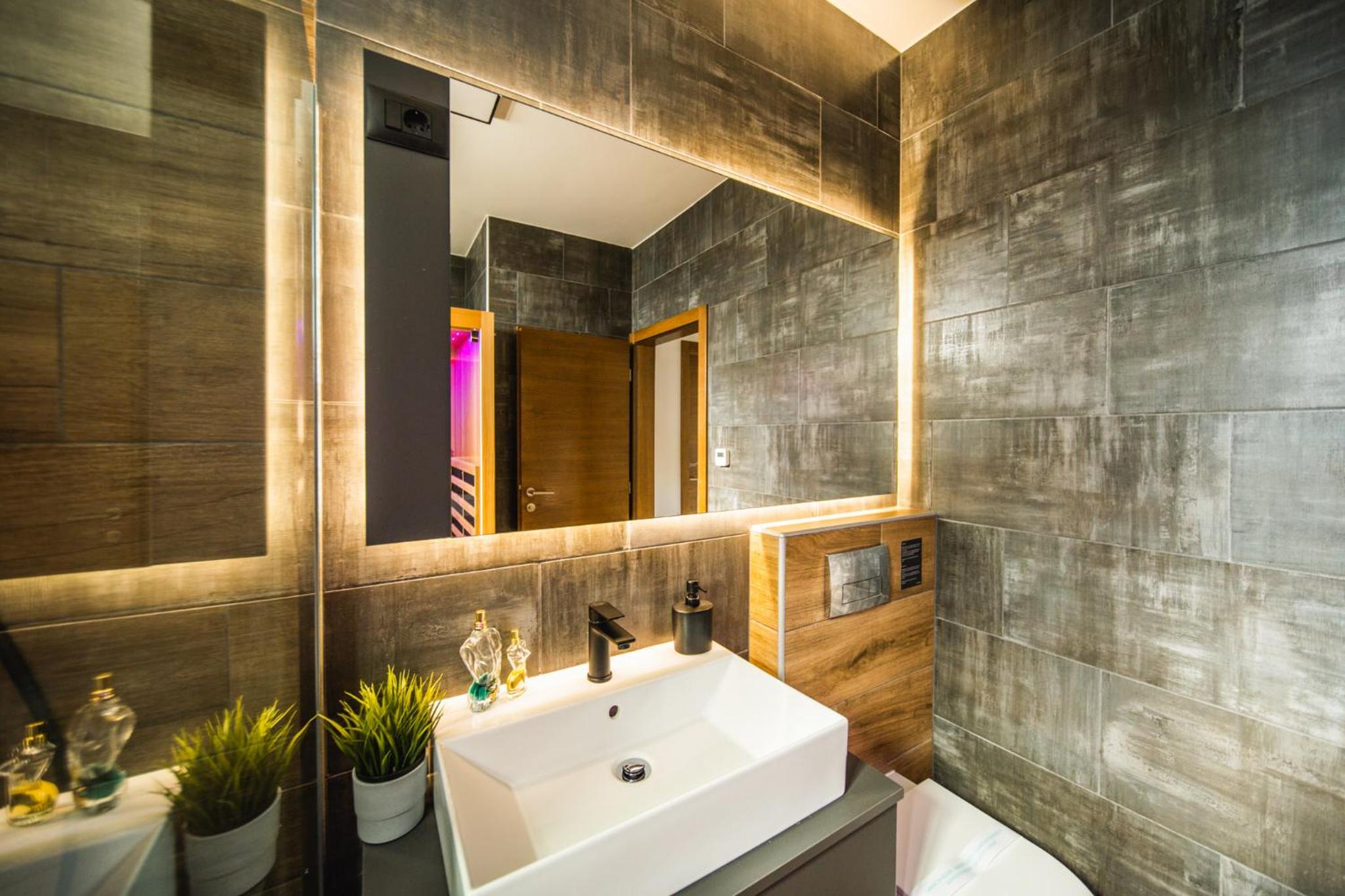 K Relax Place, Varaždinske Toplice, modern home with Sauna, Jacuzzi, WIFI