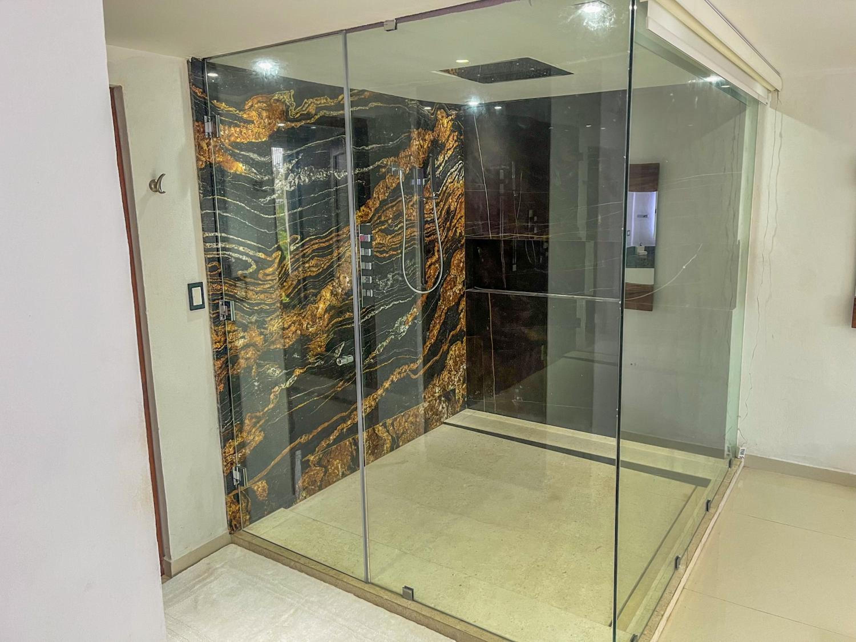 Cómoda casa a la orilla del mar