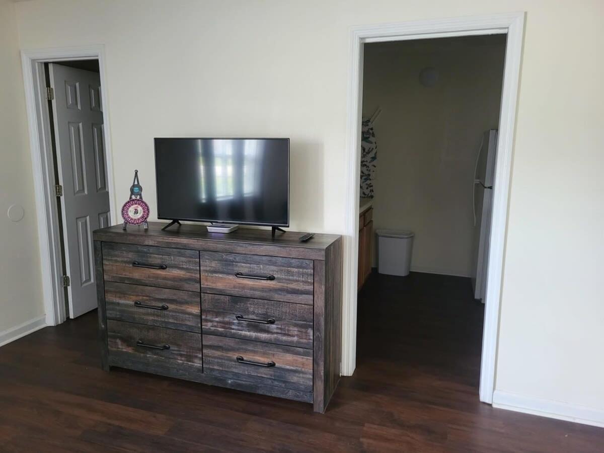 Music Studio Getaway, Close to Entertainment! view 2