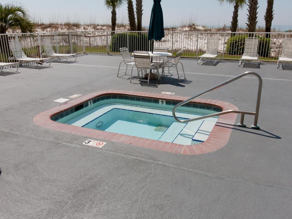 Regency Isle 608 by Liquid Life view 4