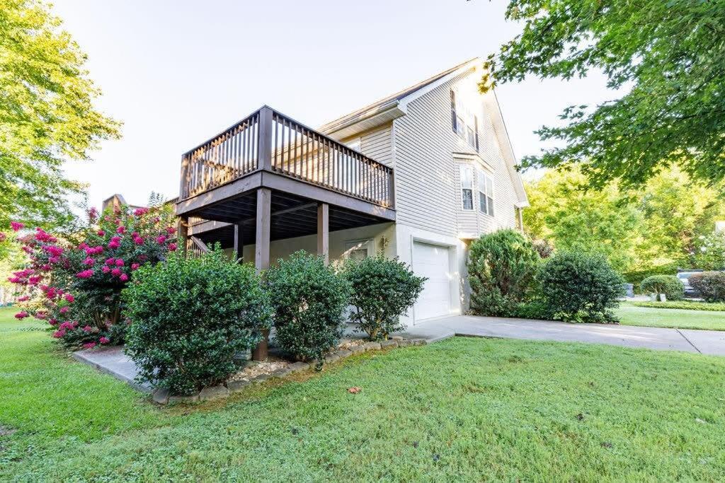 Cozy Pigeon Forge home w hot tub near river view 2