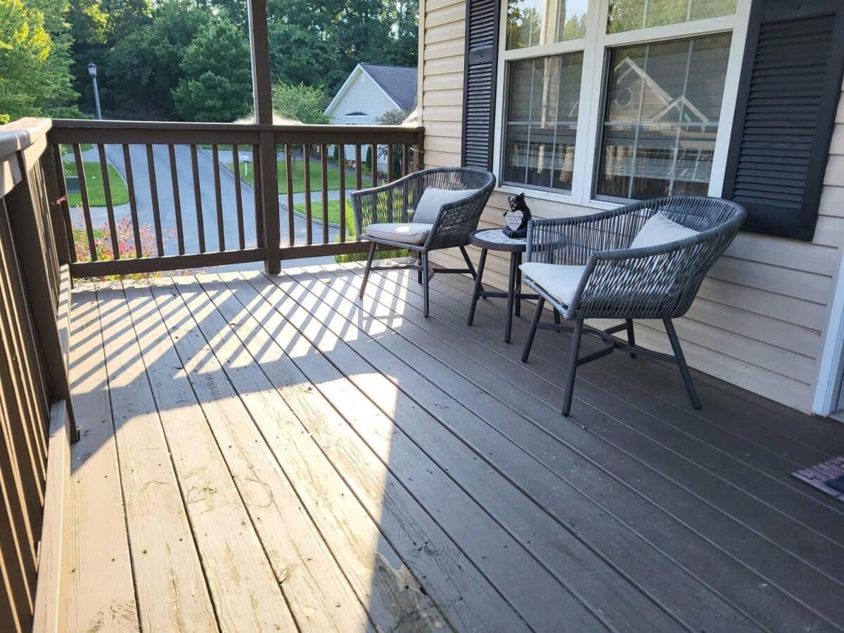 Cozy Pigeon Forge home w hot tub near river view 3
