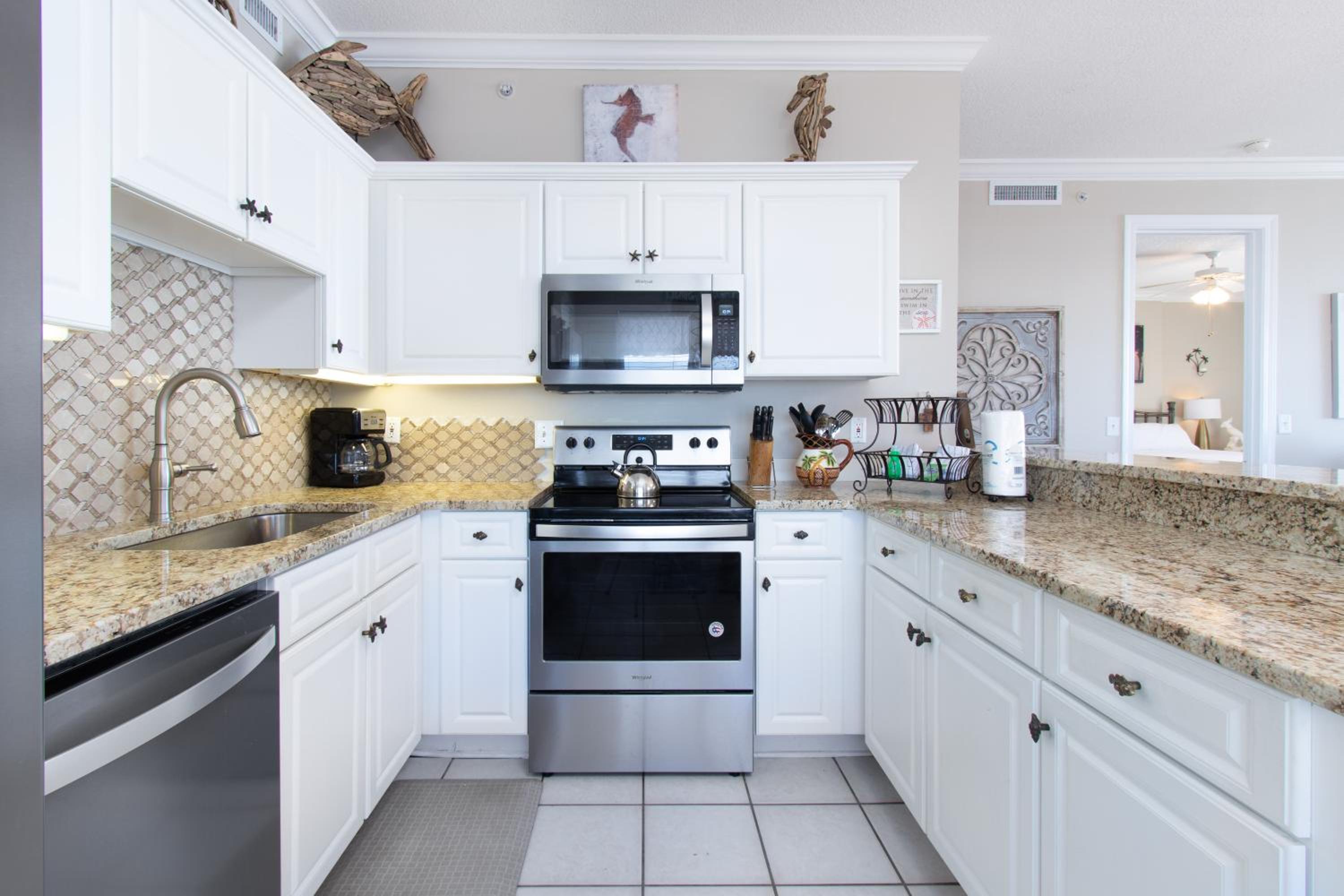 Regency Isle 812 by Liquid Life view 5
