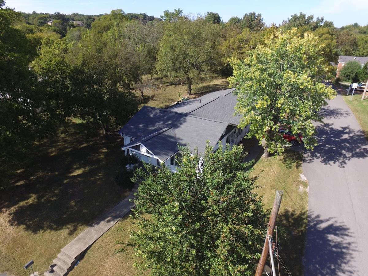 Charming 3-Bed, 1,5 Bath Home - Entire Space Just for You! view 3