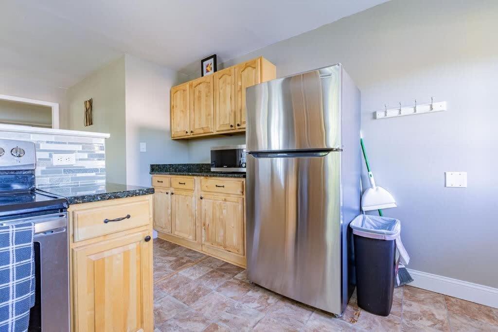 Charming 3-Bedroom Home in Rossville, GA - Family Retreat view 4
