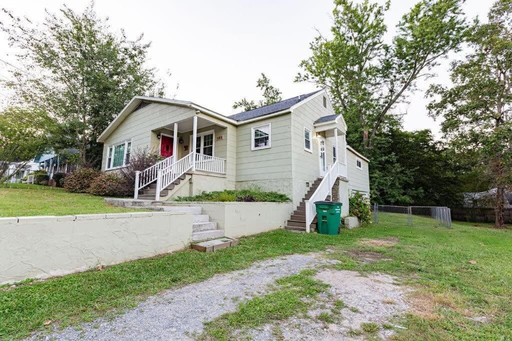 Charming 3-Bedroom Home in Rossville, GA - Family Retreat view 2