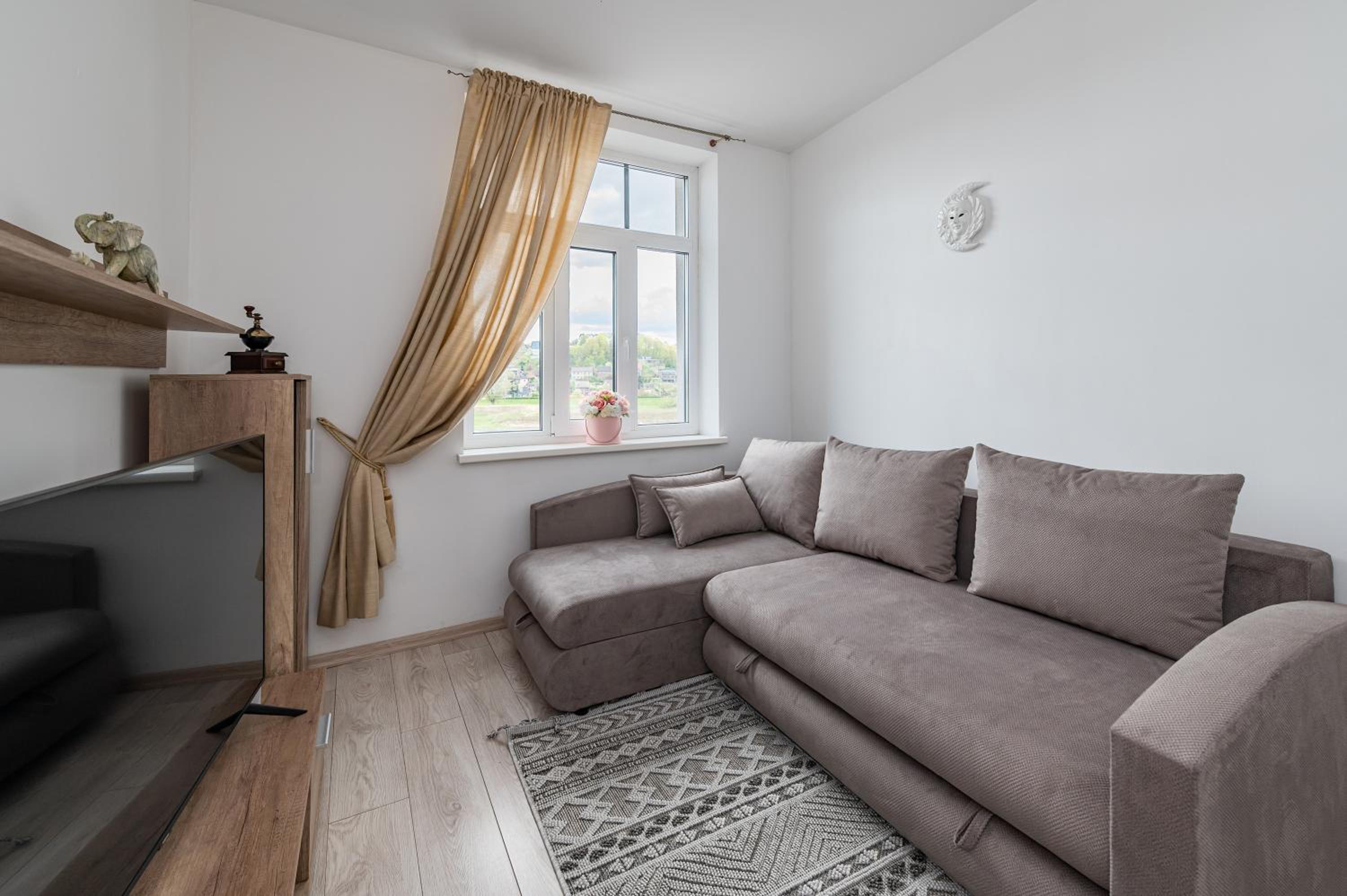 Serene Nemunas River View apartment near McDonald by Polo Apartments