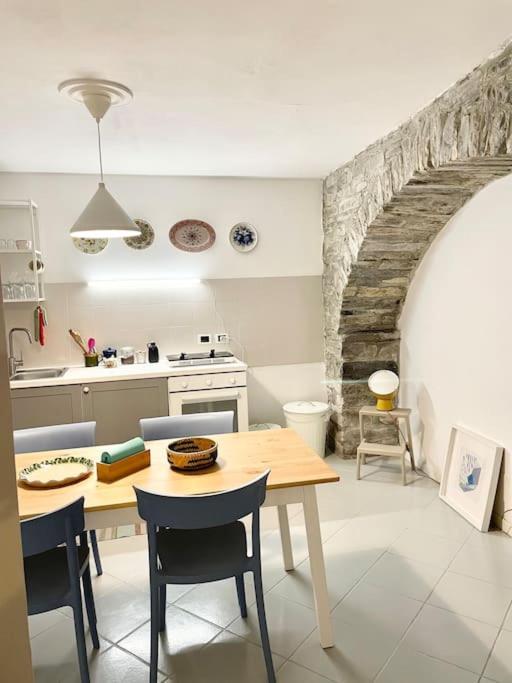 Casa Curiè 17 in borgo storico view 4