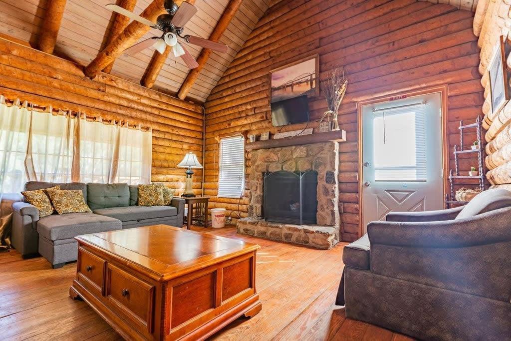 Genuine log cabin minutes away from Chattanooga's top attractions view 5