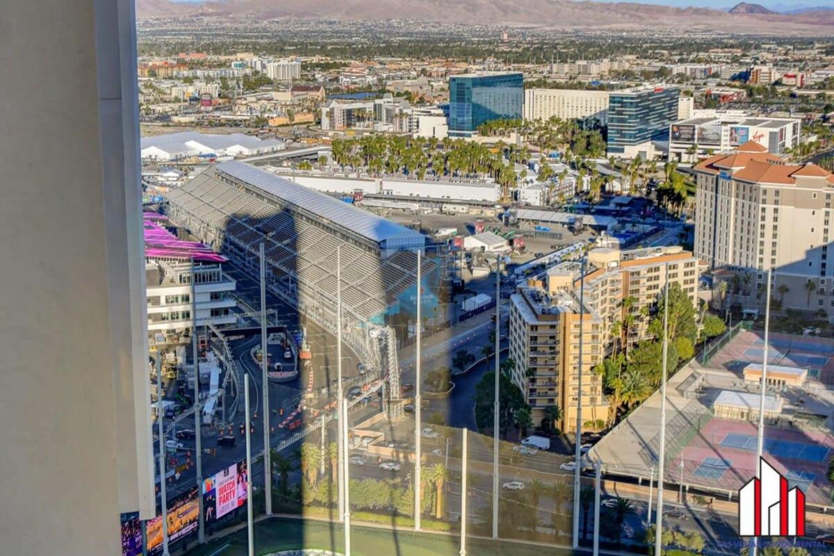 MGM Signature-31-702 1Bedroom 2Bath Balcony Suite view 4