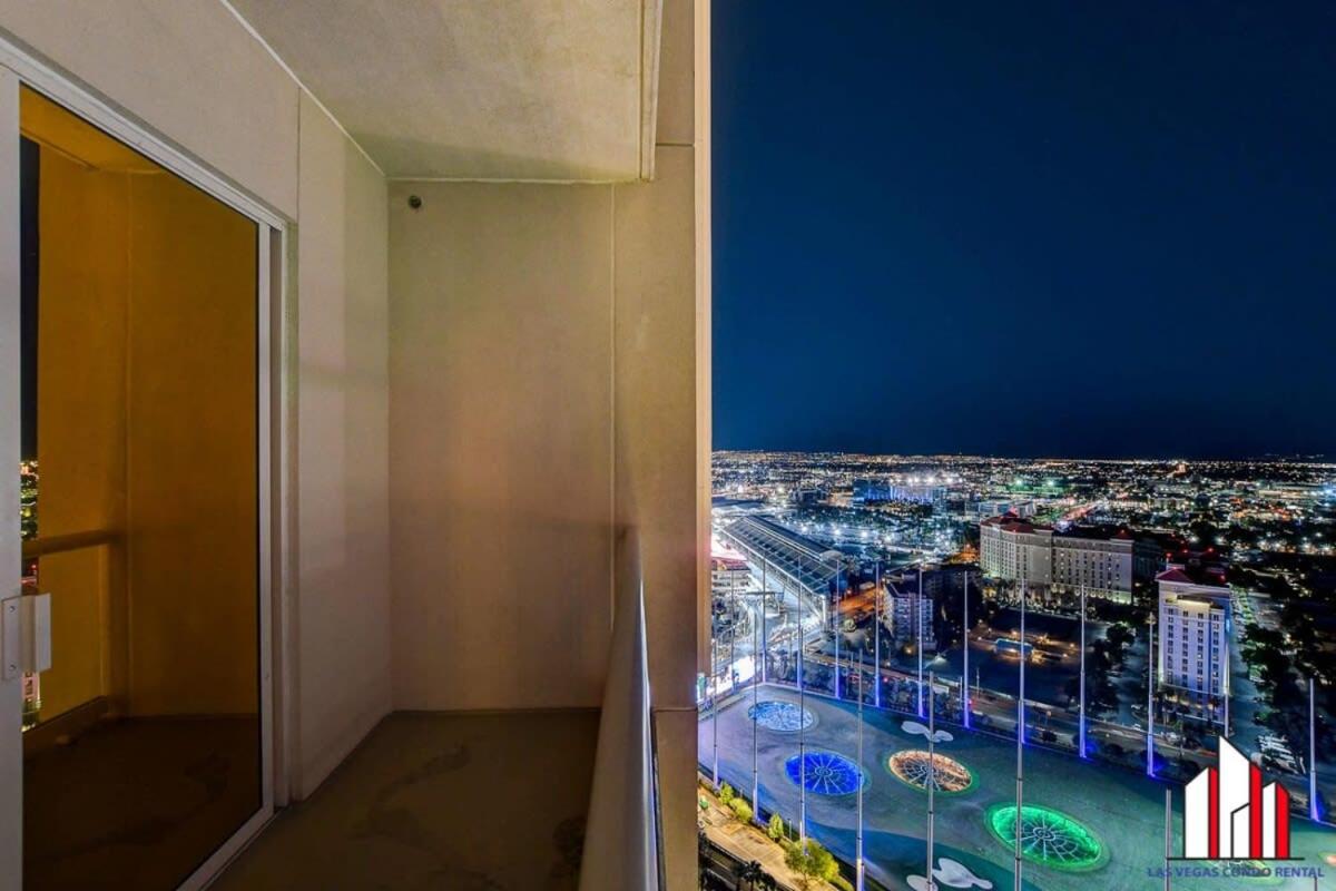 MGM Signature-31-702 1Bedroom 2Bath Balcony Suite view 5