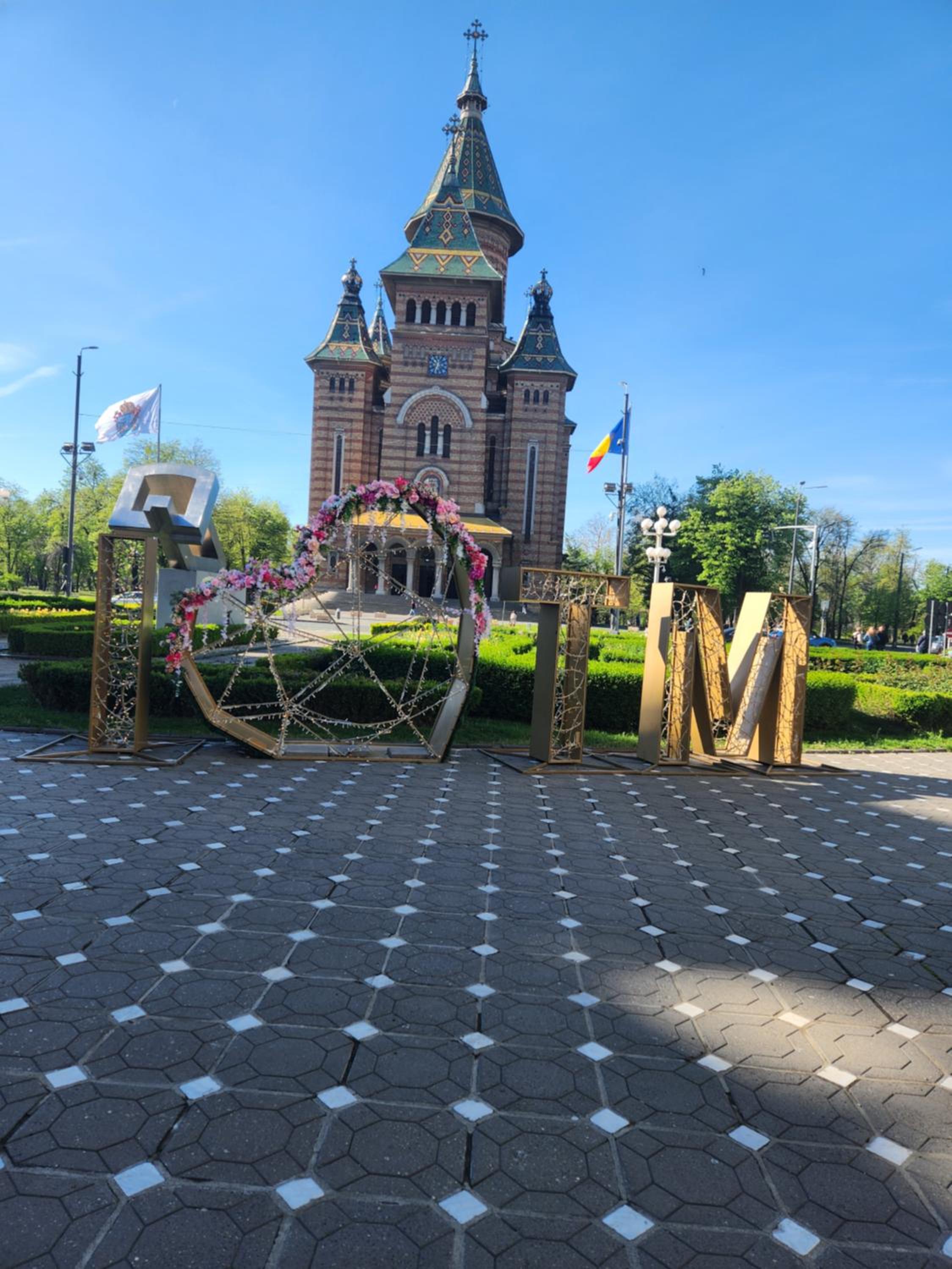 Hotel Central Terrace Escape with Jacuzzi - Image 1